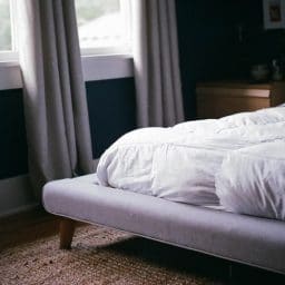 A picture of the end of a mattress.